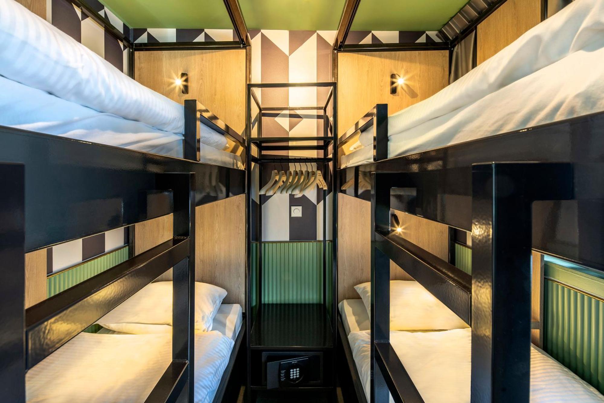 Tourist Inn Hotel Amsterdam Eksteriør billede