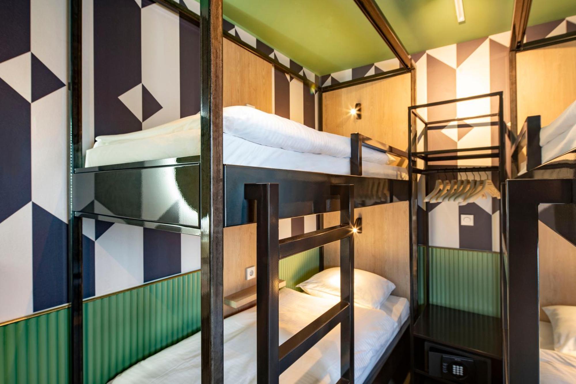Tourist Inn Hotel Amsterdam Eksteriør billede