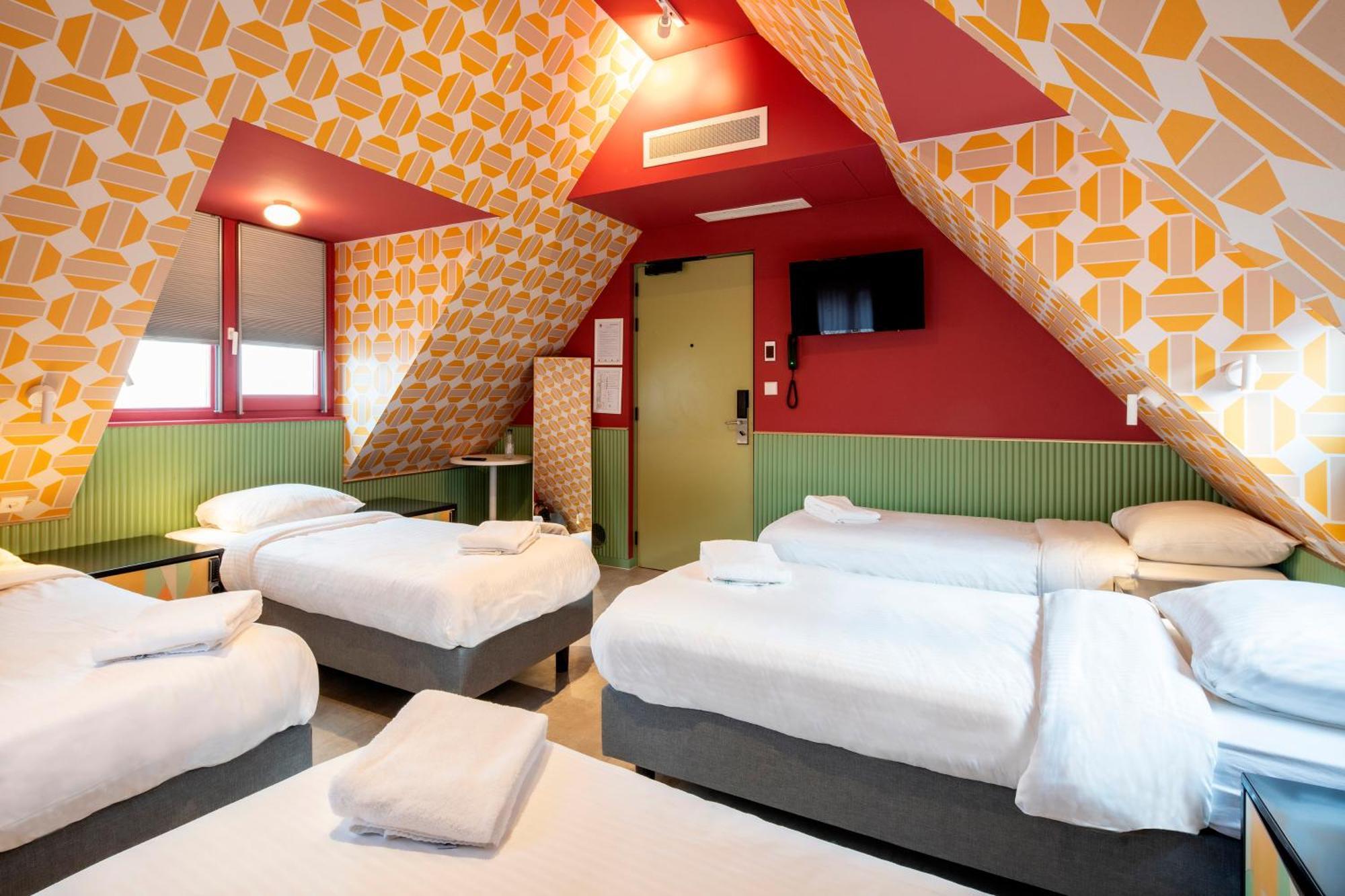 Tourist Inn Hotel Amsterdam Eksteriør billede
